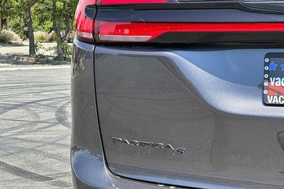 2023 Chrysler Pacifica Plug-In Hybrid Hybrid Limited